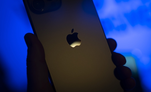 Apple alerts victims over government spyware infection in iPhones 56156156