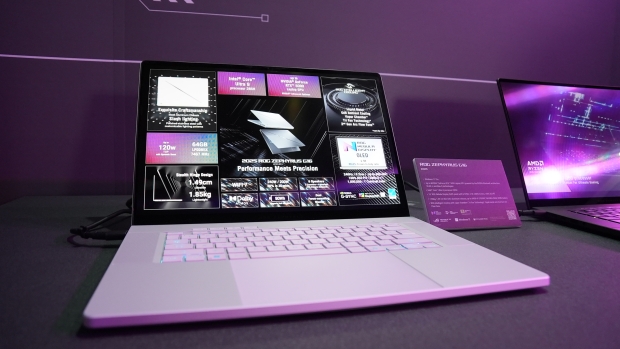 ASUS demos its new ROG Zephyrus G14 and G16 gaming laptops at Computex 2025 07