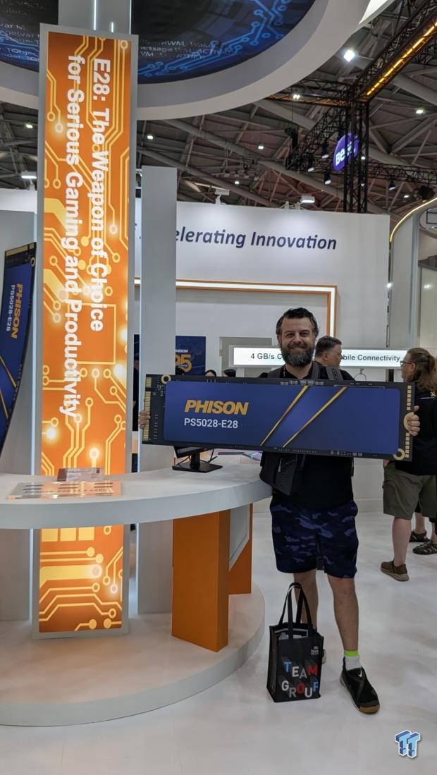 Phison breaks Windows kernel with mind-bending 113GB/sec reads using 32 x E28 Gen5 SSDs 15