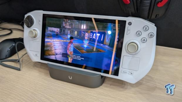 ZOTAC created a Steam Deck 2 with the Ryzen AI 9 HX 370 and Linux