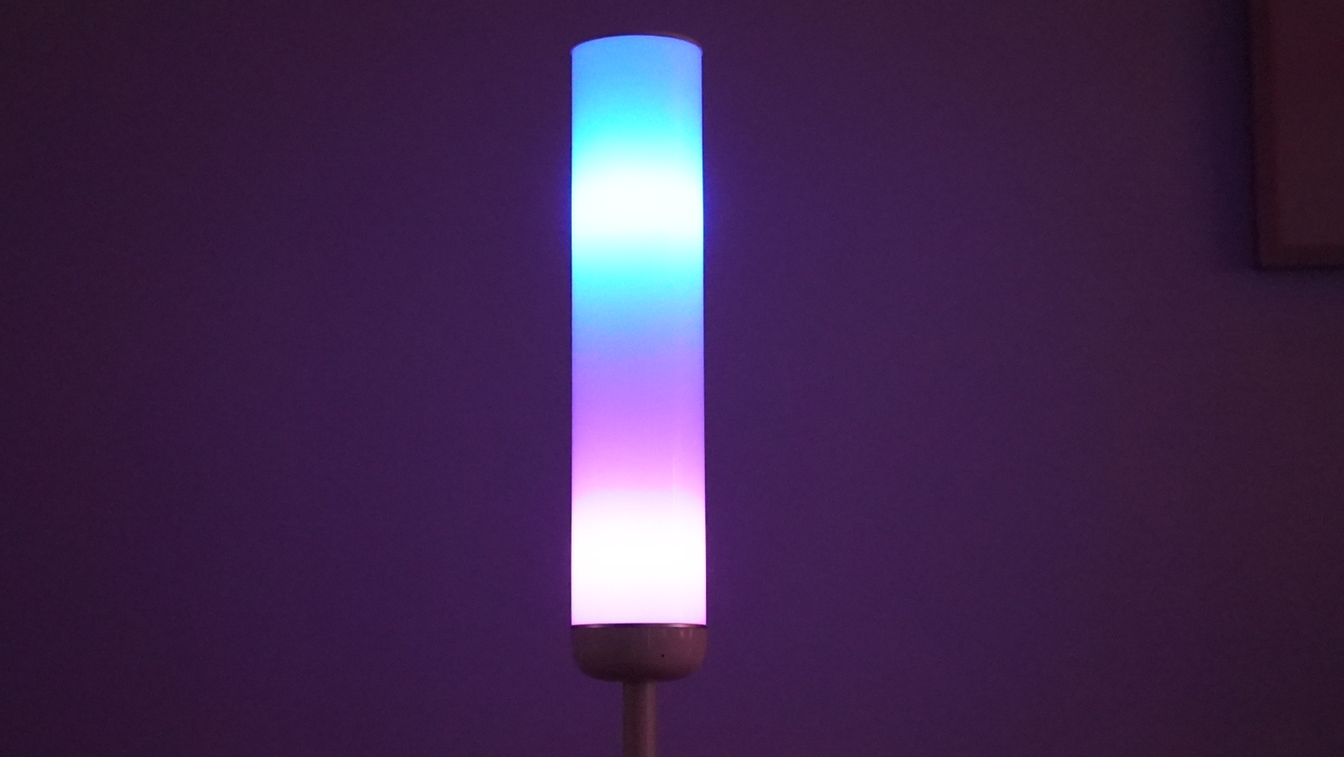 Curated visual reference: Lepro Smart Lighting Uses AI To Change Colors Based On Photo Inspiration