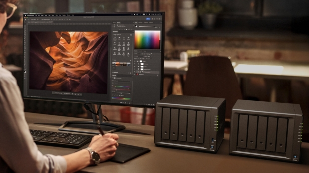 Synology DiskStation DS1525+ is a compact storage solution, scalable up to 300 TB 2