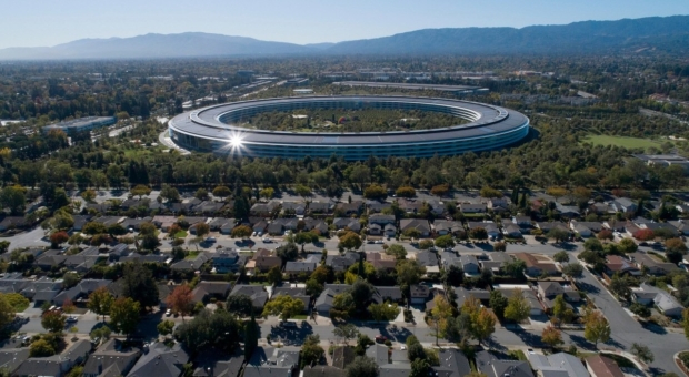 Apple accuses ex-engineer of stealing Vision Pro secrets, wipes work laptop, takes job at Snap 05