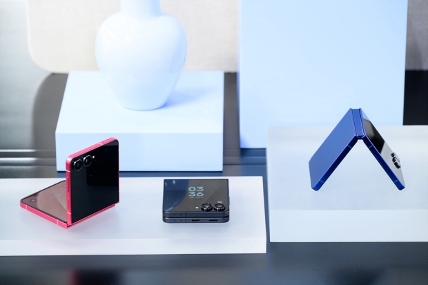 Samsung reveals Galaxy Z Flip 7: bigger battery, new design, powered by Exynos 2500 chip 36