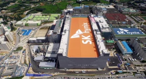 SK hynix to change wafer cutting for HBM4 memory and 400-layer NAND flash, pushing new limits