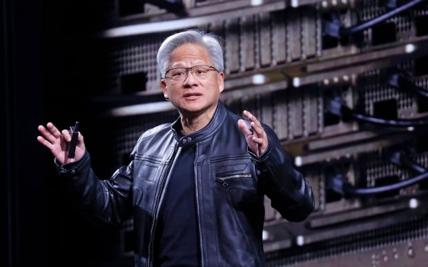 US government greenlights NVIDIA selling GPUs to Chinese customers