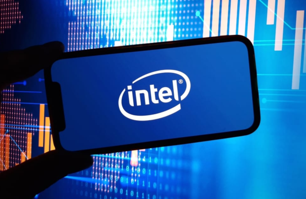 Intel admits it's too late to catch up, lays off thousands of workers 989846