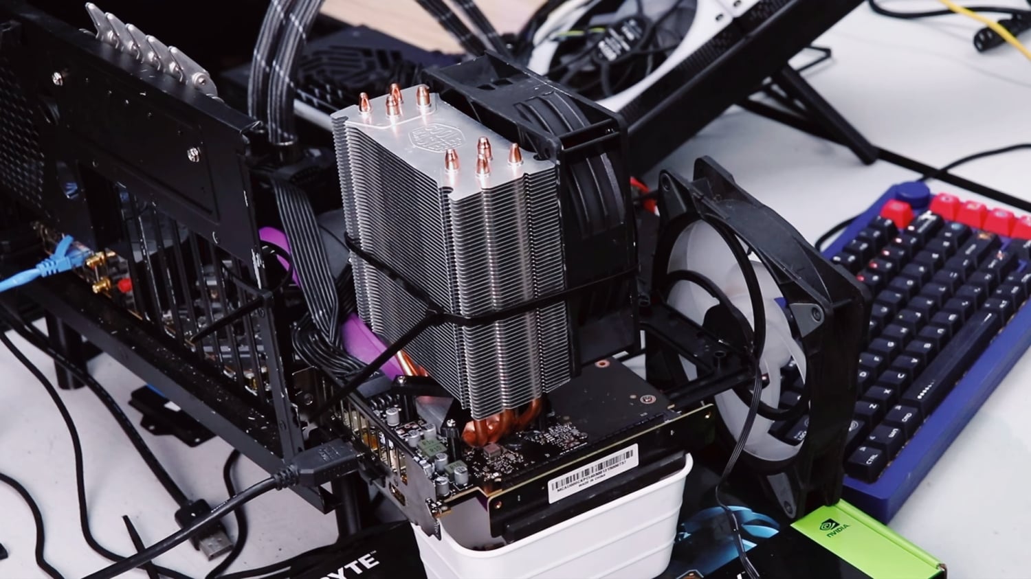 オウカページ GeForce RTX 5050 overclocked to 3.3GHz sees a massive 17% boost to