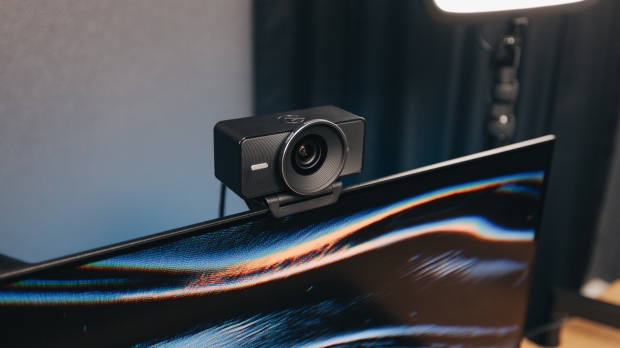 Elgato's new Facecam 4K is a DSLR camera in webcam form for $200 6
