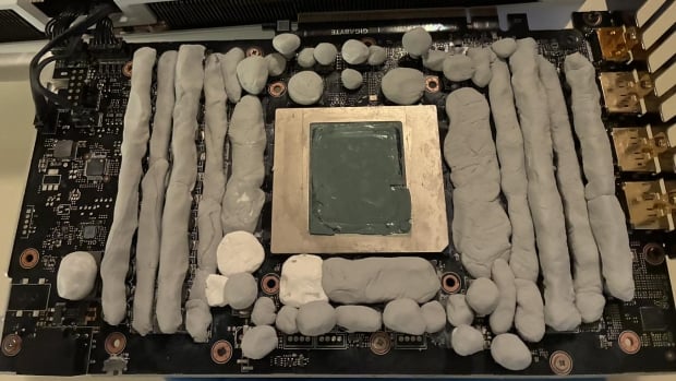 This shunt-modded air-cooled RTX 5090 smashes 3DMark records, unlocks huge 1200W TDP