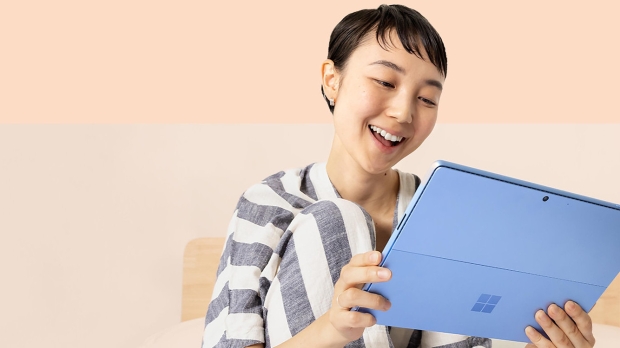 Happiness is switching between light and dark mode without having to fuss about doing it yourself (Image Credit: Microsoft)