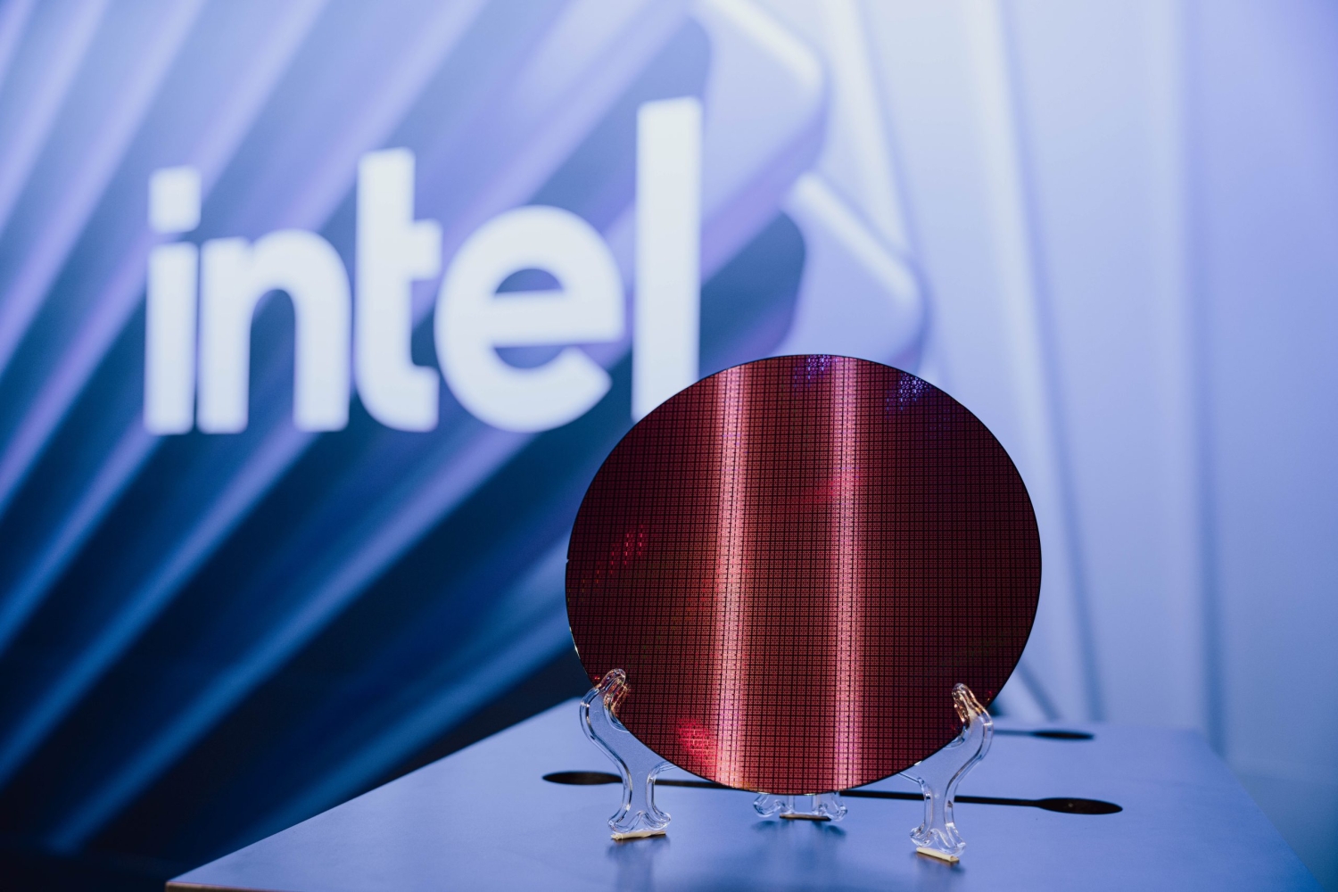 Intel on next-gen Nova Lake CPUs: new LGA1954 socket, up to 52 cores ...