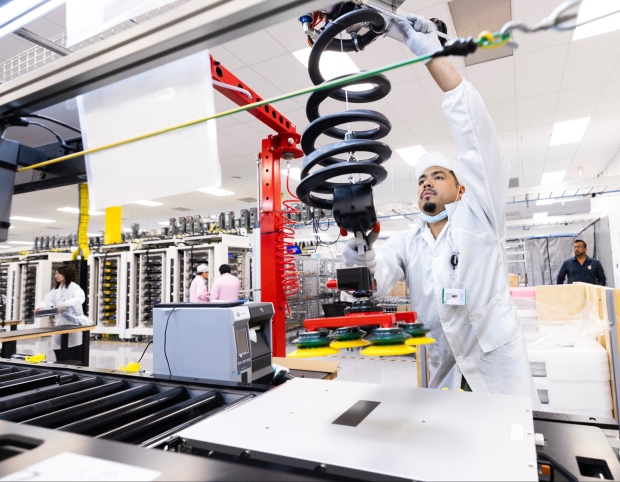 Apple's first American-made servers now shipping from Houston, into Apple's data centers