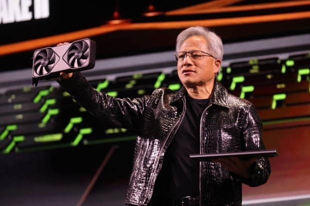 NVIDIA becomes the first company in history to be worth $5 trillion 963251