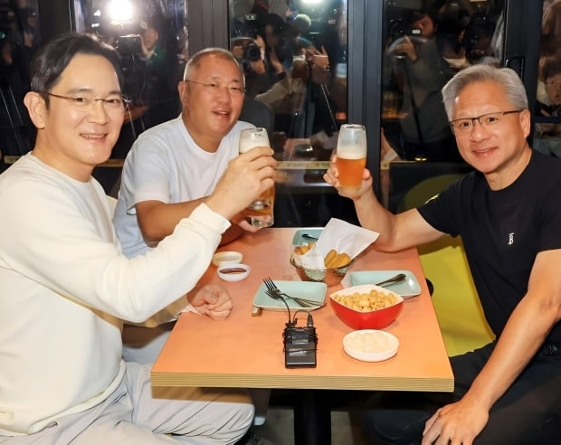 NVIDIA CEO enjoys some fried chicken, beer with Samsung and Hyundai executives in South Korea