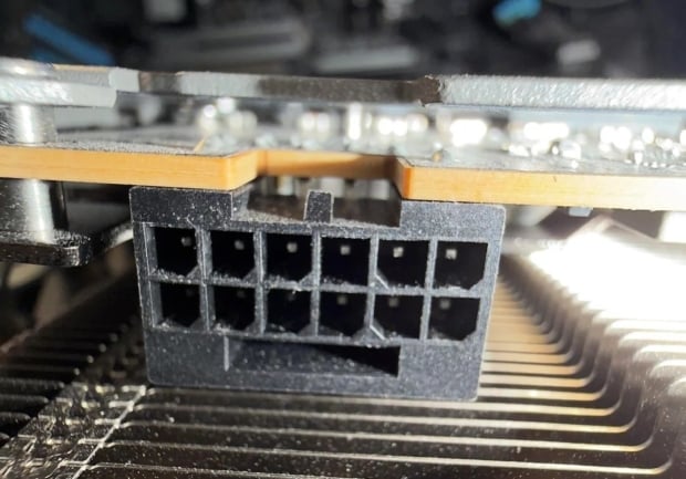 SAPPHIRE Radeon RX 9070 XT burned 12V-2x6 power connector: second SAPPHIRE RX 9070 XT to burn 506