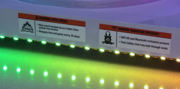 This microwave was modded into a gaming PC: rotates on a turntable, Stream Deck for keypad 705