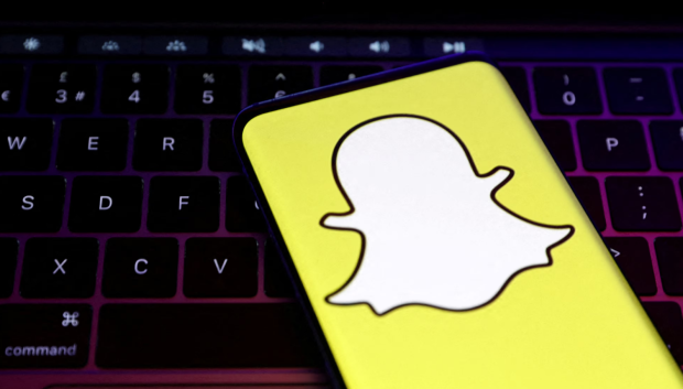Snap and Perplexity strike $400 million deal to integrate AI search in Snapchat 718