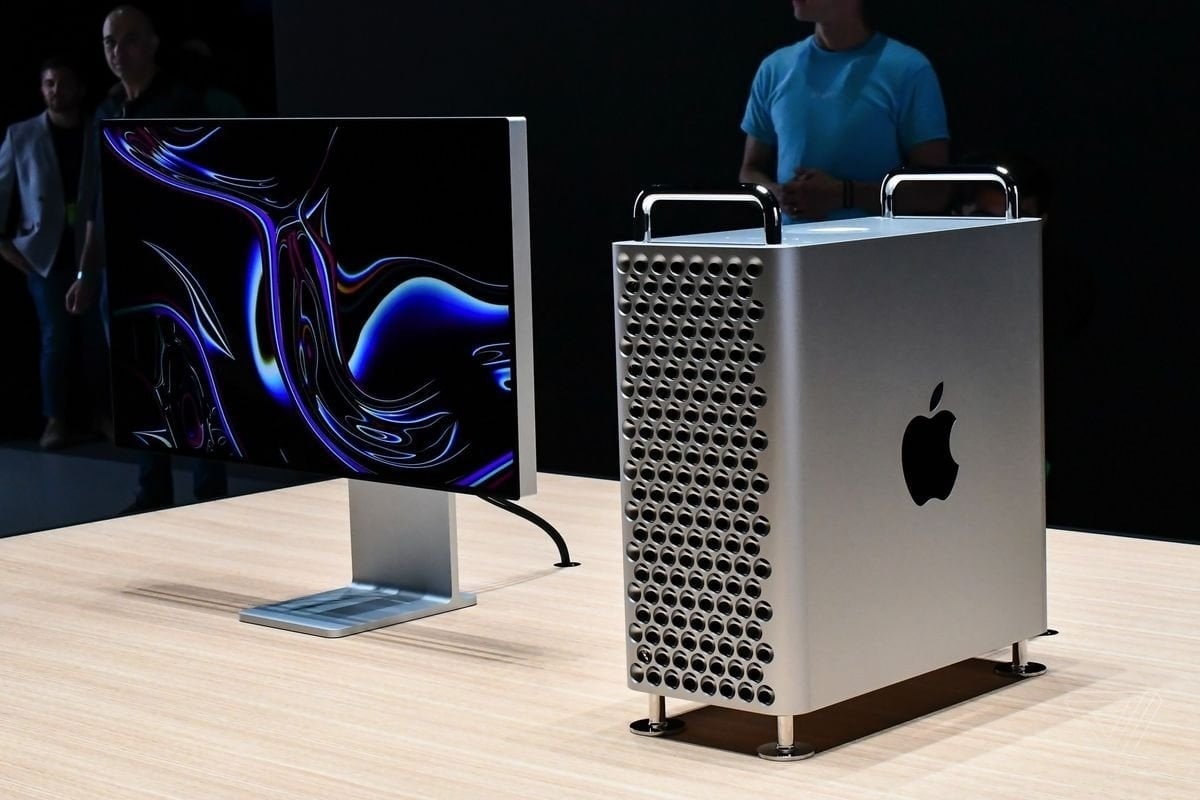 Apple puts its new high end Mac Pro desktop systems on the #39 back burner #39