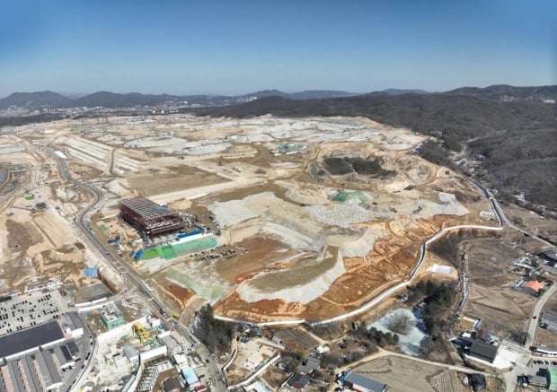 SK hynix expands investment plan for new semiconductor cluster in South Korea to $410 billion 406