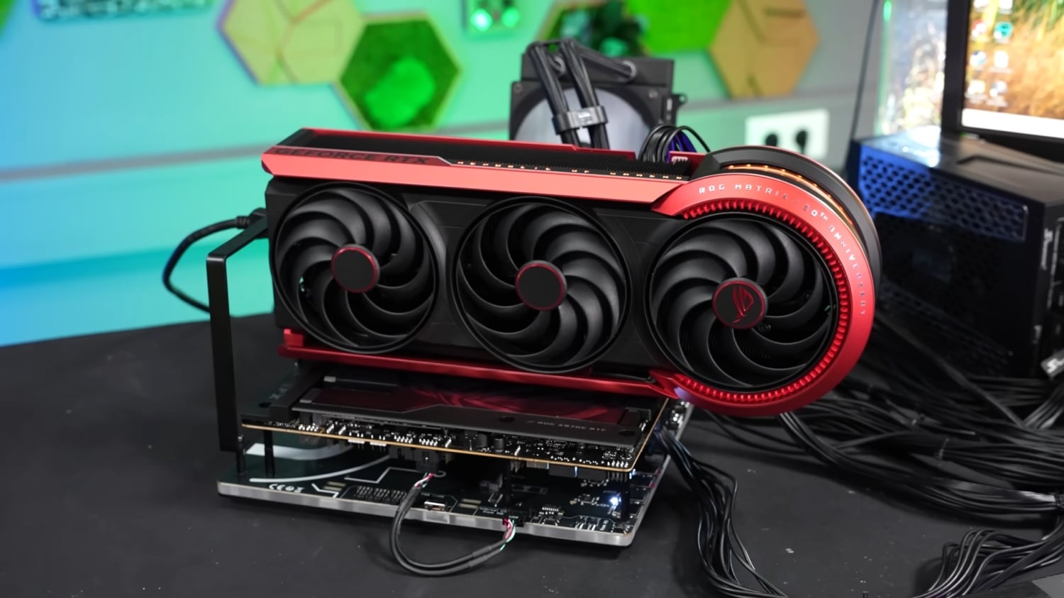 TweakTown Enlarged Image - ASUS's new ROG Matrix Platinum GeForce RTX 5090, image credit: der8auer/YouTube.