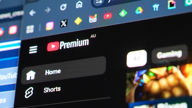 YouTube confirms new 'Home' page testing that users can personalize 07720