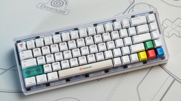 The Sega x Higround Dreamcast-inspired Summit 65+ keyboard, image credit: Higround/Sega.