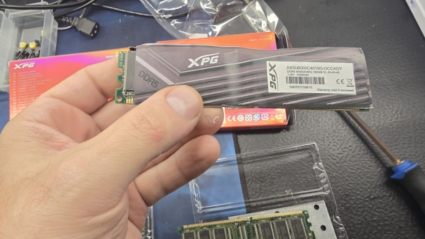 Sigh, DDR5 RAM scams are here: sealed DDR5 kits sold with DDR2 sticks, fake weight plates 18