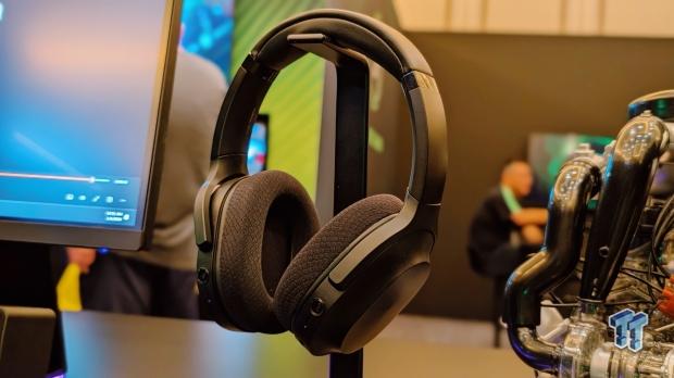 Open enlarged image Razer's Project Motoko turns AI smart glasses into a wireless headset