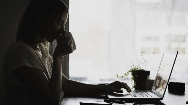 Tech site teases laptop with 30 hour battery life in punishing test - could it be Panther Lake?