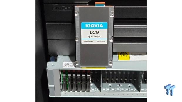This nearly empty server has 1.23 Petabytes of storage 3