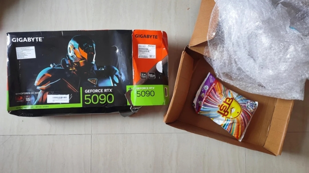 Someone bought a GIGABYTE GeForce RTX 5090 WINDFORCE OC 32G and received washing powder instead, image credit: Reddit/void_SW.
