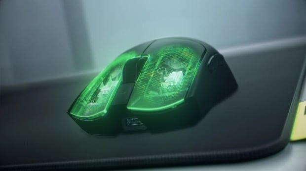 Razer expands its esports gear with the Viper V4 Pro wireless gaming mouse and Gigantus V2 Pro mouse mat 2
