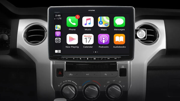 Google Meet brings audio-only meetings to Apple CarPlay, leaving Android Auto drivers stuck in traffic