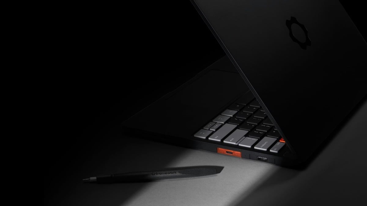 Framework 13 Pro menargetkan MacBook Pro dengan rangka aluminium CNC, Panther Lake, dan desain modular, mulai dari $1.199