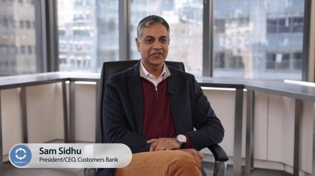 Bank CEO waits 30 minutes before unveiling his AI clone gave his presentation