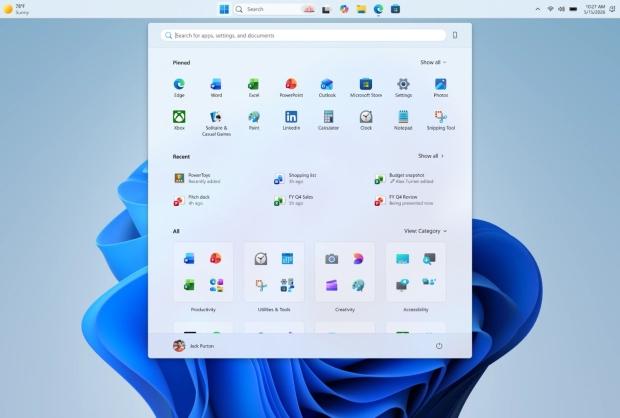 You can finally change the size and position of the taskbar in Windows 11 444