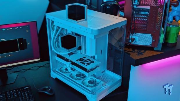 TCOMAS showcases its first PC case with an impressive Super Mario mod 1