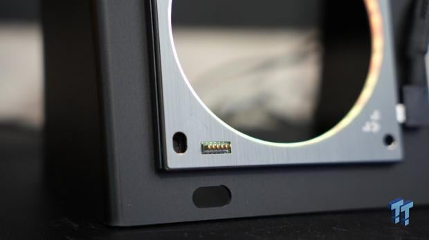 Levelplay's Newtro liquid cooler adds a turnable fan speed knob to your PC 5