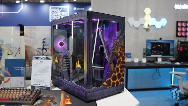 This Old School RuneScape-themed PC case and keyboard almost brought a tear to my eye 1