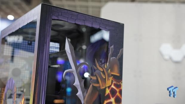 This Old School RuneScape-themed PC case and keyboard almost brought a tear to my eye