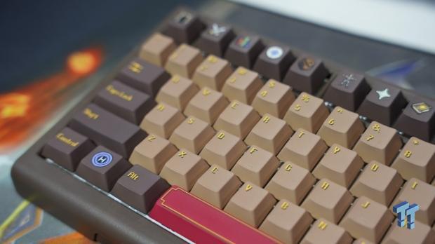 This Old School RuneScape-themed PC case and keyboard almost brought a tear to my eye 6