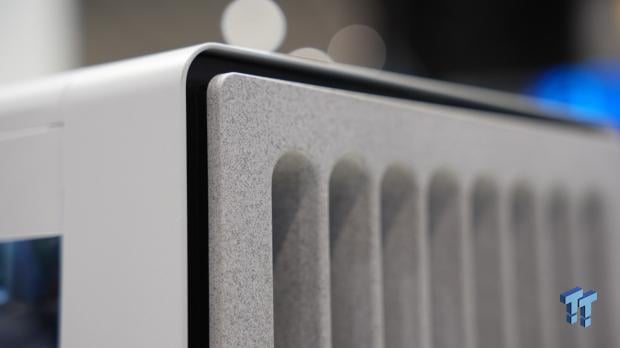 HAVN's BF 360 Flow case puts vertical GPU cooling front and center 8