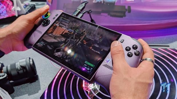 Hands-on with MSI's new Claw 8 EX AI+ handheld, Intel Arc G3 Extreme continues to impress 3