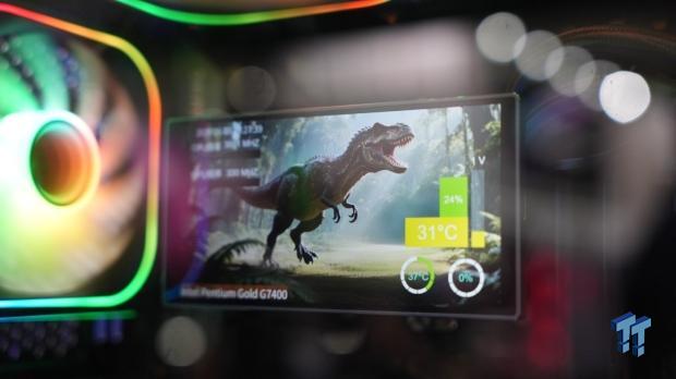 SAMA's Computex 2026 lineup includes a curved-glass case and AIO coolers with swappable screens 7