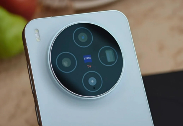 Vivo X500 Pro leak points to near-7,000mAh battery in a compact flagship 3