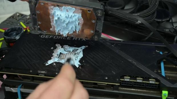 Enthusiast puts 11 fans and an AiO on an RTX 3080, gains only 4 FPS 1
