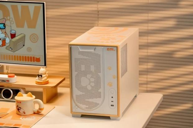 Got a cat? Here's a cat-themed PC case with a power button shaped like a paw 4