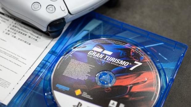 Half of Xbox Series discs need downloads to work properly, and PlayStation is not far behind, report shows 1