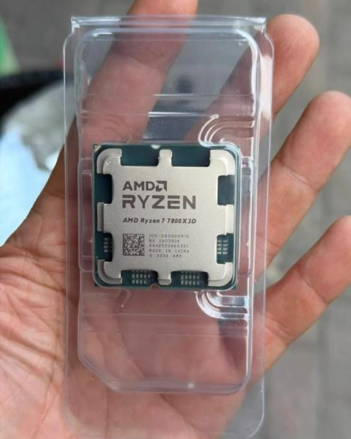AMD Ryzen 7 7800X3D CPU burns and swells even after using AMD's updated BIOS 2